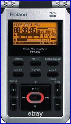 Roland R-05 Studio portable WAVE / MP3 Recorder from Japan Used