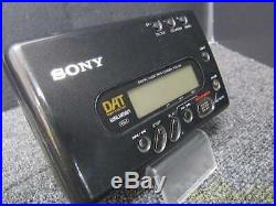 Sony TCD-D8 DAT Walkman Recorder with Adapter From Japan